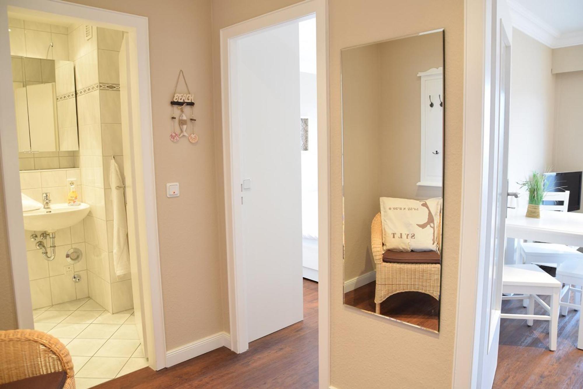 Schoenes Neues Hochwertig Renoviertes 2-Zimmer Appartement In Der 4. Etage. 韦斯特兰 外观 照片
